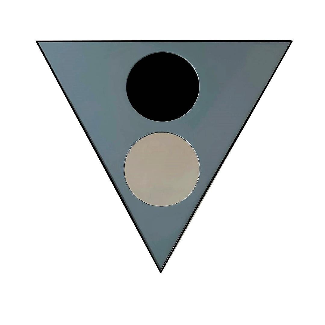 Modern triangular mirror 'Amore e Psiche'
Triangular iron mirror, colored grey-blue

First of a series of products from the new “archetipi” collection.
