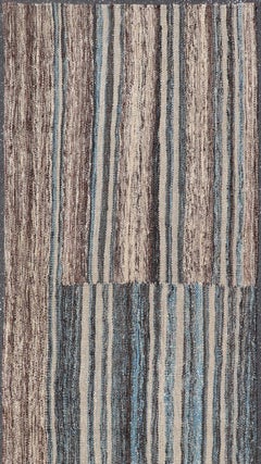 Runner tribale moderno in kilim con disegno a strisce blu denim, marrone e avorio
