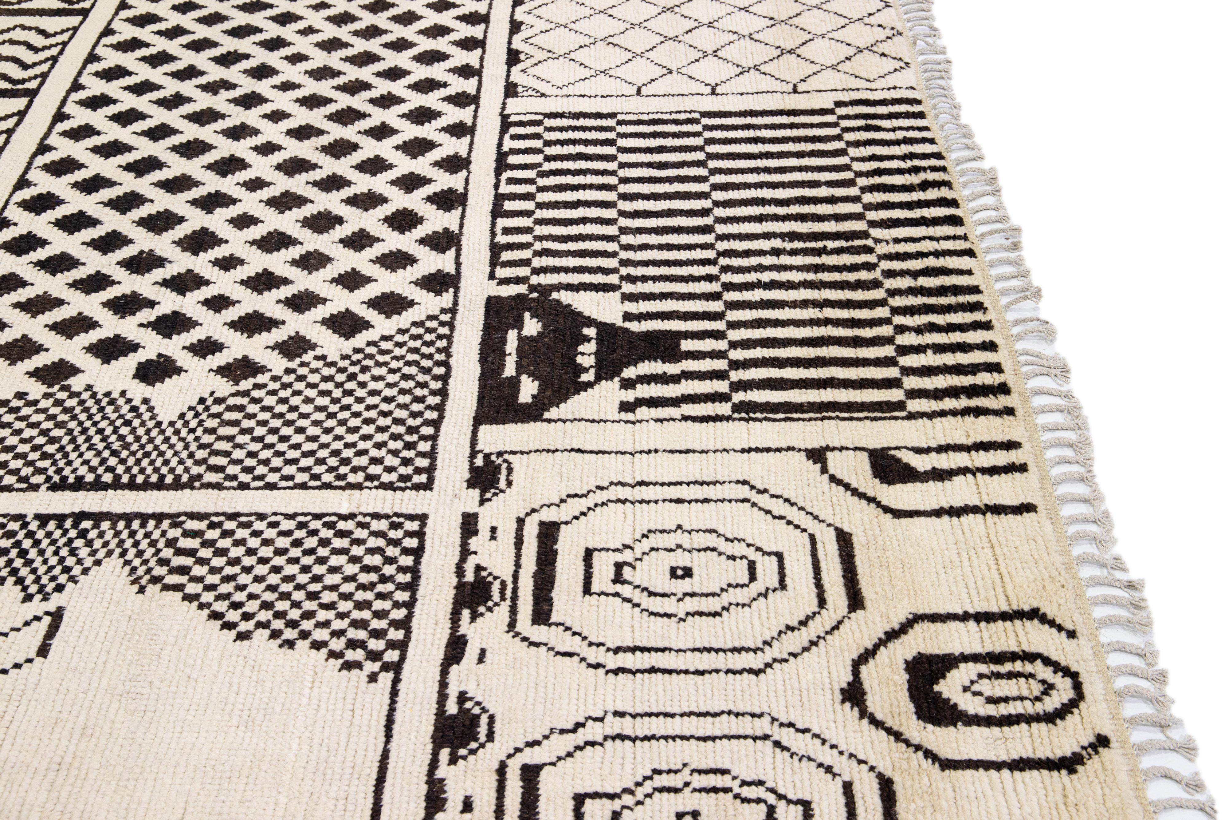 Modern Tribal Moroccan Style Handmade Beige Wool Rug For Sale 3