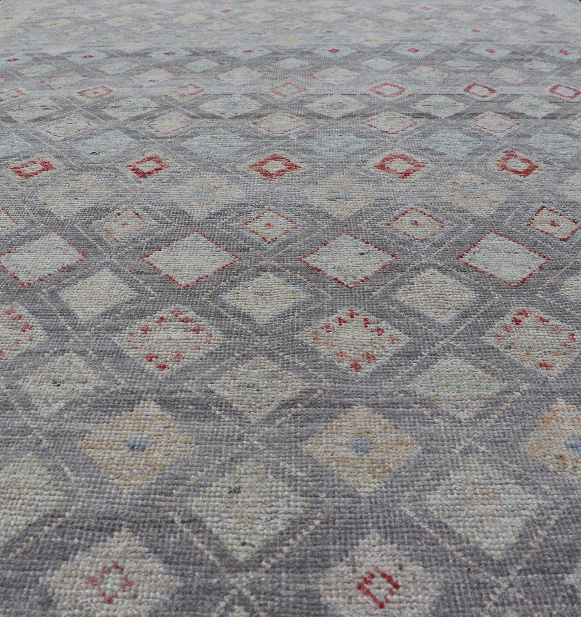 Mesures : 6'4 x 9'6 
Tapis tribal afghan moderne de Keivan Woven Arts en laine à motifs subgéométriques. Tapis tribal moderne et décontracté, Keivan Woven Arts / tapis AFG-39465, pays d'origine / type : Afghanistan / Modern Casual, circa Early-21th