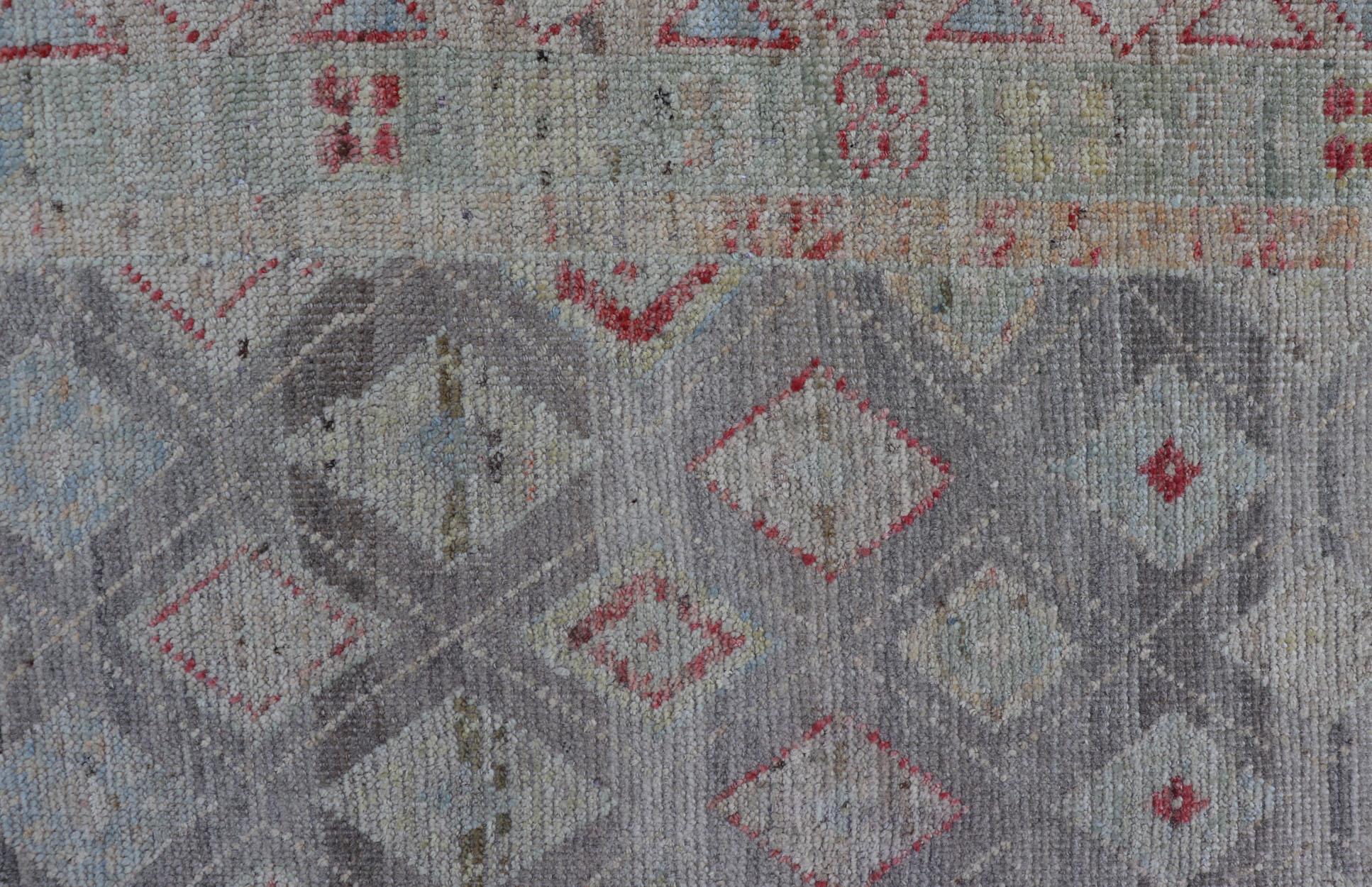 XXIe siècle et contemporain Modernity Tribal Rug by Keivan Woven Arts with Sub-Geometric Design 6'4