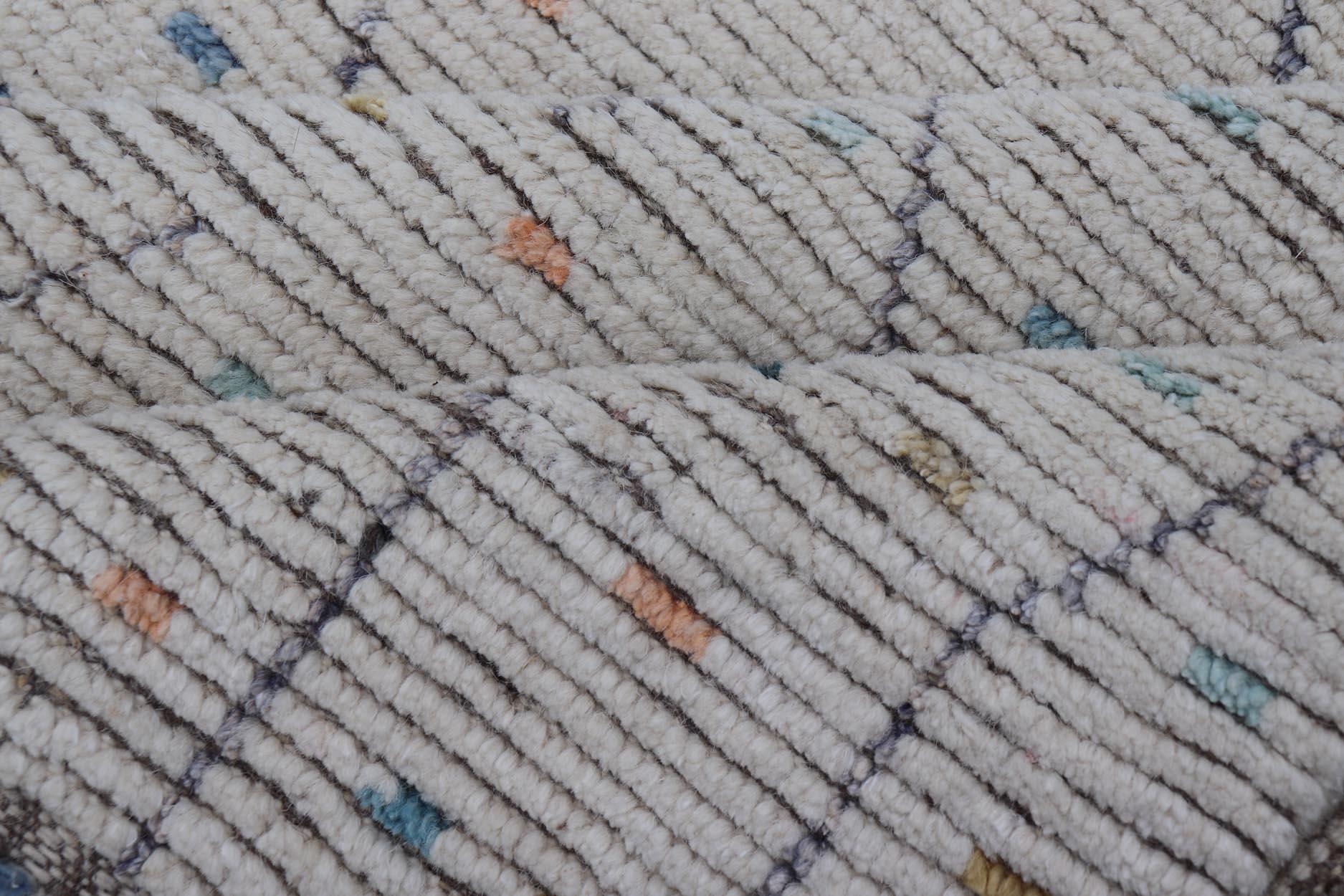 Moderner Stammesteppich aus Wolle mit subgeometrischem Design von Keivan Woven Arts  im Angebot 5