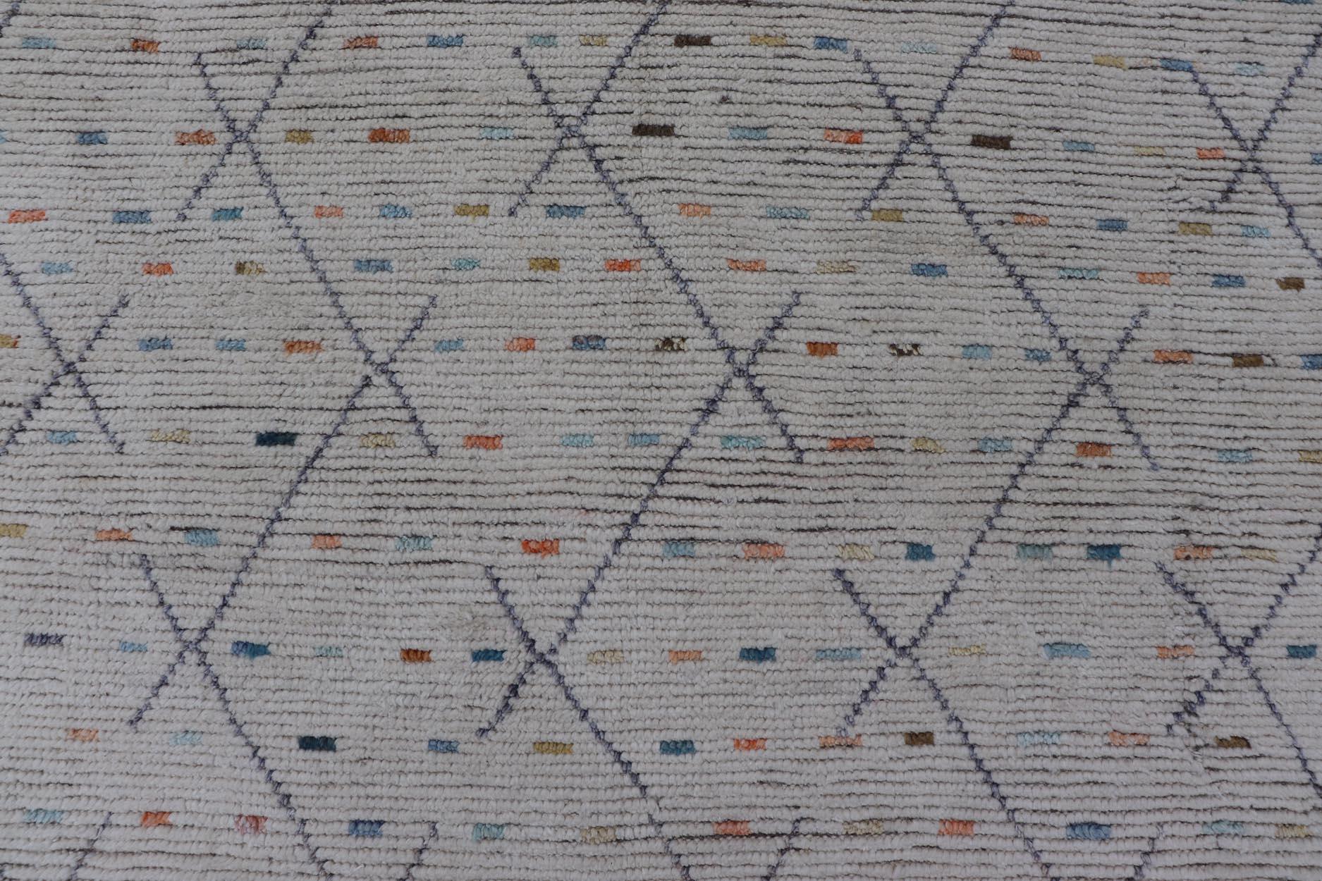 Moderner Stammesteppich aus Wolle mit subgeometrischem Design von Keivan Woven Arts  (Handgeknüpft) im Angebot