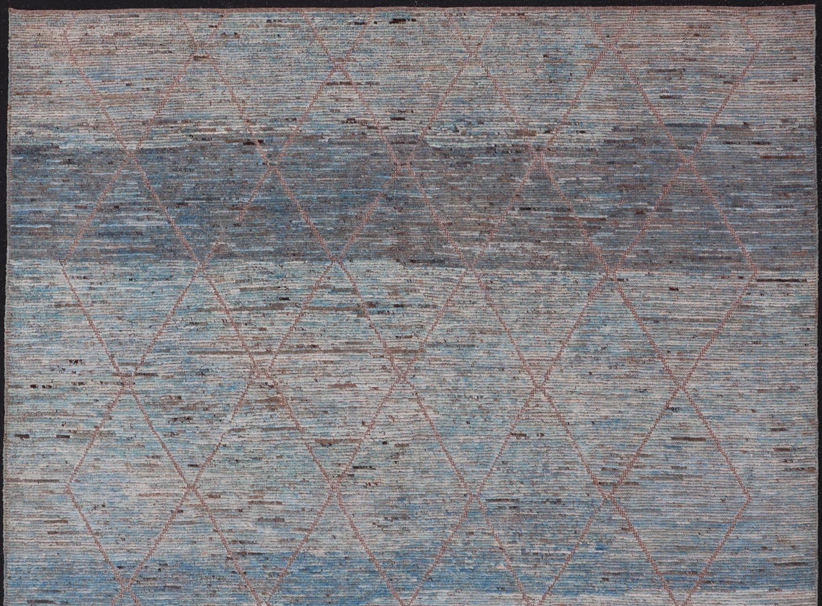 Moderner Stammesteppich aus Wolle mit subgeometrischem Design in Blau, Tan und Elfenbein im Angebot 3