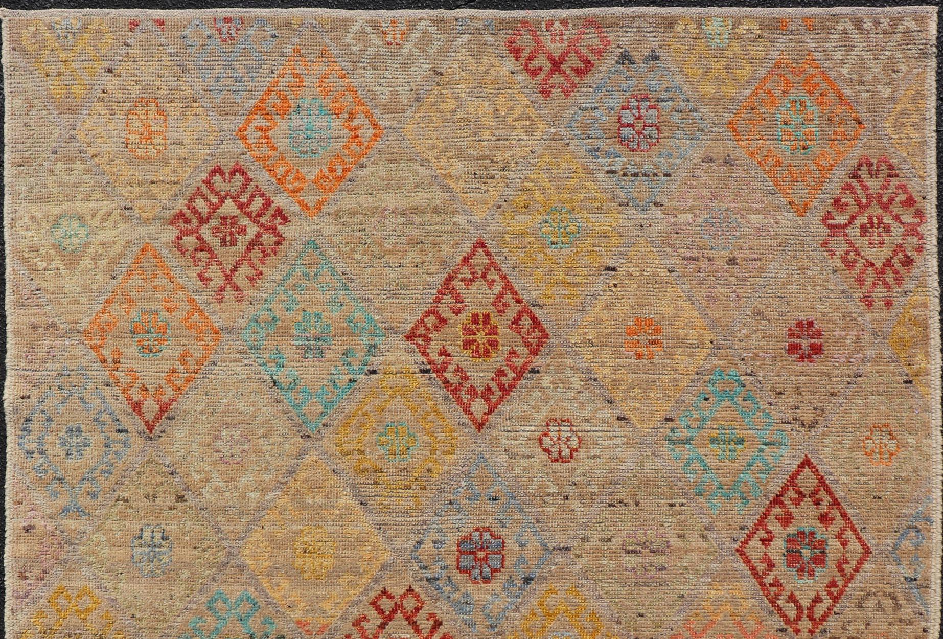 Modern Tribal Rug in Wool with Sub-Geometric Diamond Design in Colors In New Condition For Sale In Atlanta, GA