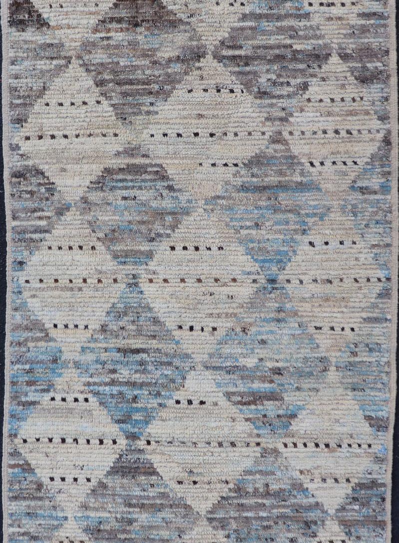 Moderns Runner by Keivan Woven Arts With Diamond Design 3'1