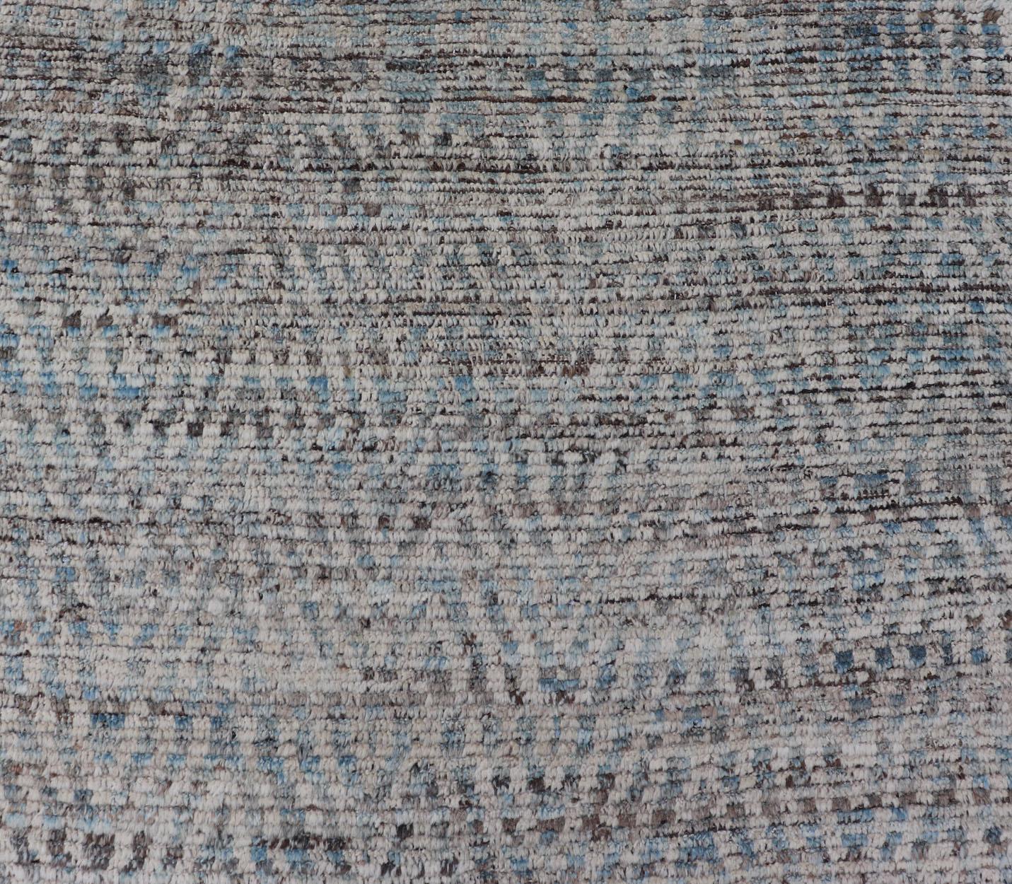 Mesures : 3'8 x 16'0 
Tapis de course tribal moderne avec un Design/One moderne sub-géométrique par Keivan Woven Arts. Tapis Keivan Woven Arts AFG-39461, pays d'origine / type : Afghanistan / Modern Casual, circa Early-21th Century. 

Ce chemin de