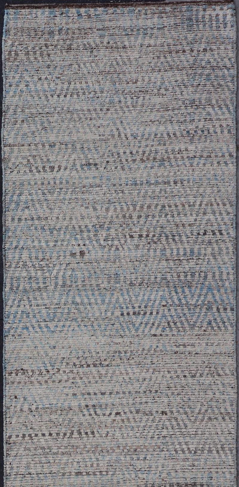 Noué à la main Tapis de course tribal moderne avec un Design/One Modern par Keivan Woven Arts 3'8