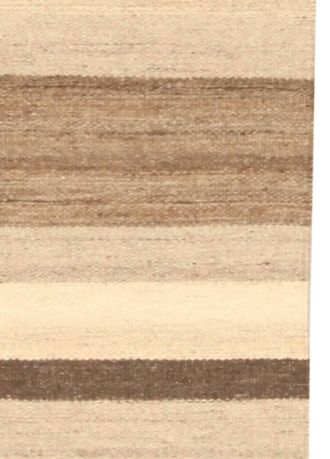 Laine Tapis tribal moderne de style Tulu Nadu rayé fait à la main par Doris Leslie Blau en vente