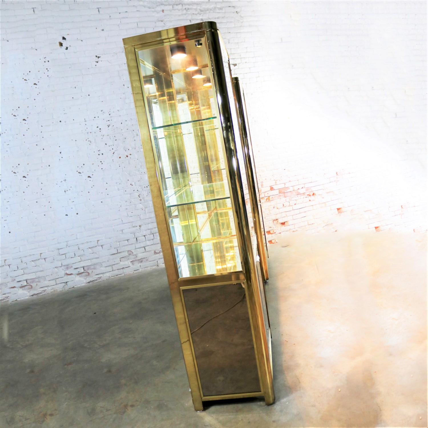 Modern Triple Lighted Vitrine Display Cabinet Brass Glass and Mirror Style Ello In Good Condition In Topeka, KS