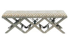 Panca di design moderna a tre X con specchio con velluto tagliato a seta Scalamandre