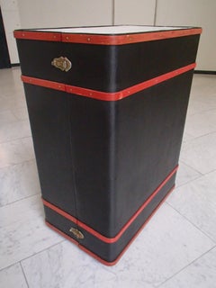 Modern Trunk Bar Black and Red with Sink Inside on Wheels