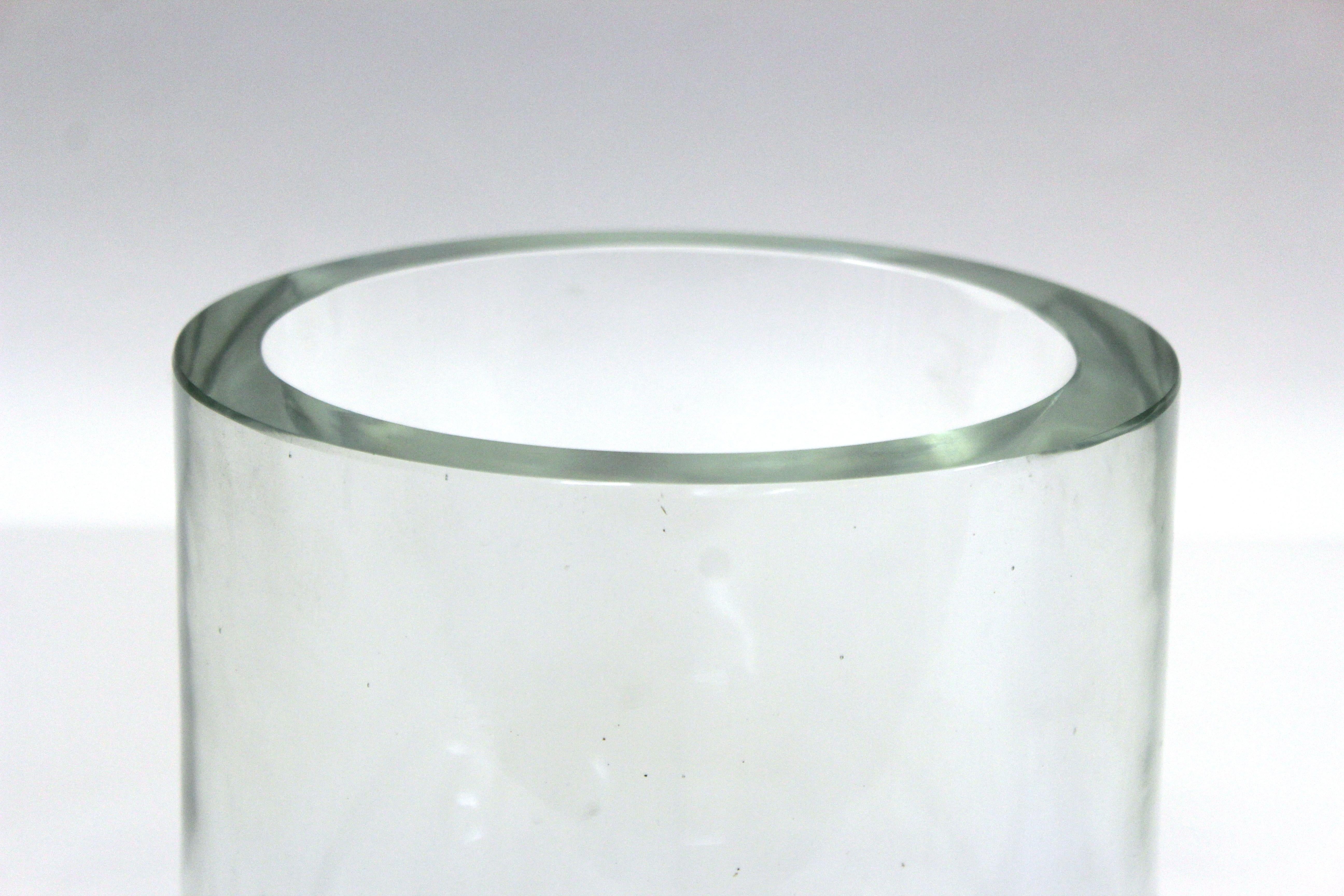 Modern clear glass vase or vessel in heavy glass, in tubular shape, with a thick edge. In good vintage condition with very minor wear to the bottom.