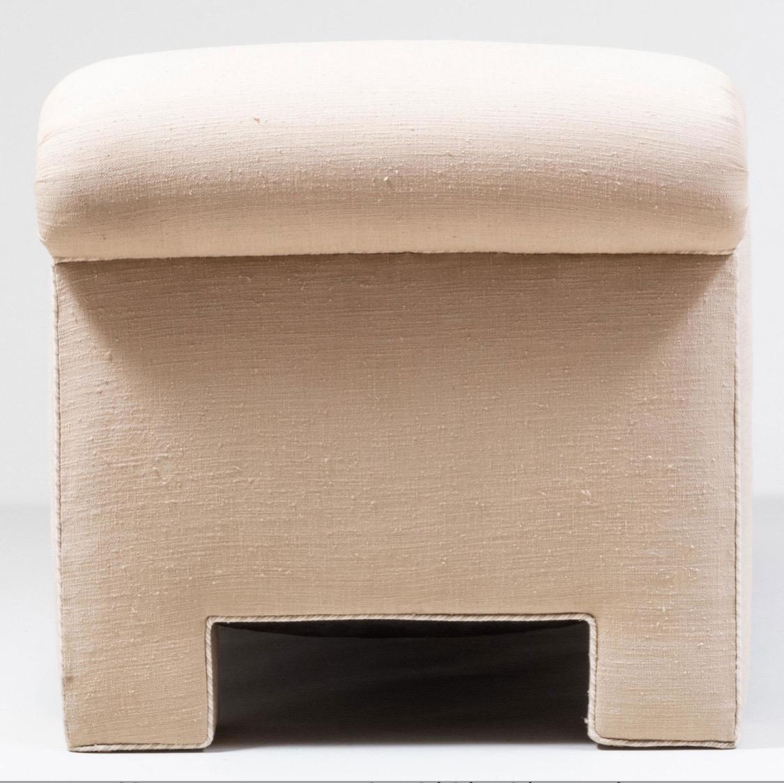 Moderne gepolsterte Chaiselongue aus getuftetem, beigefarbenem Leinen, von de Angelis im Angebot 1