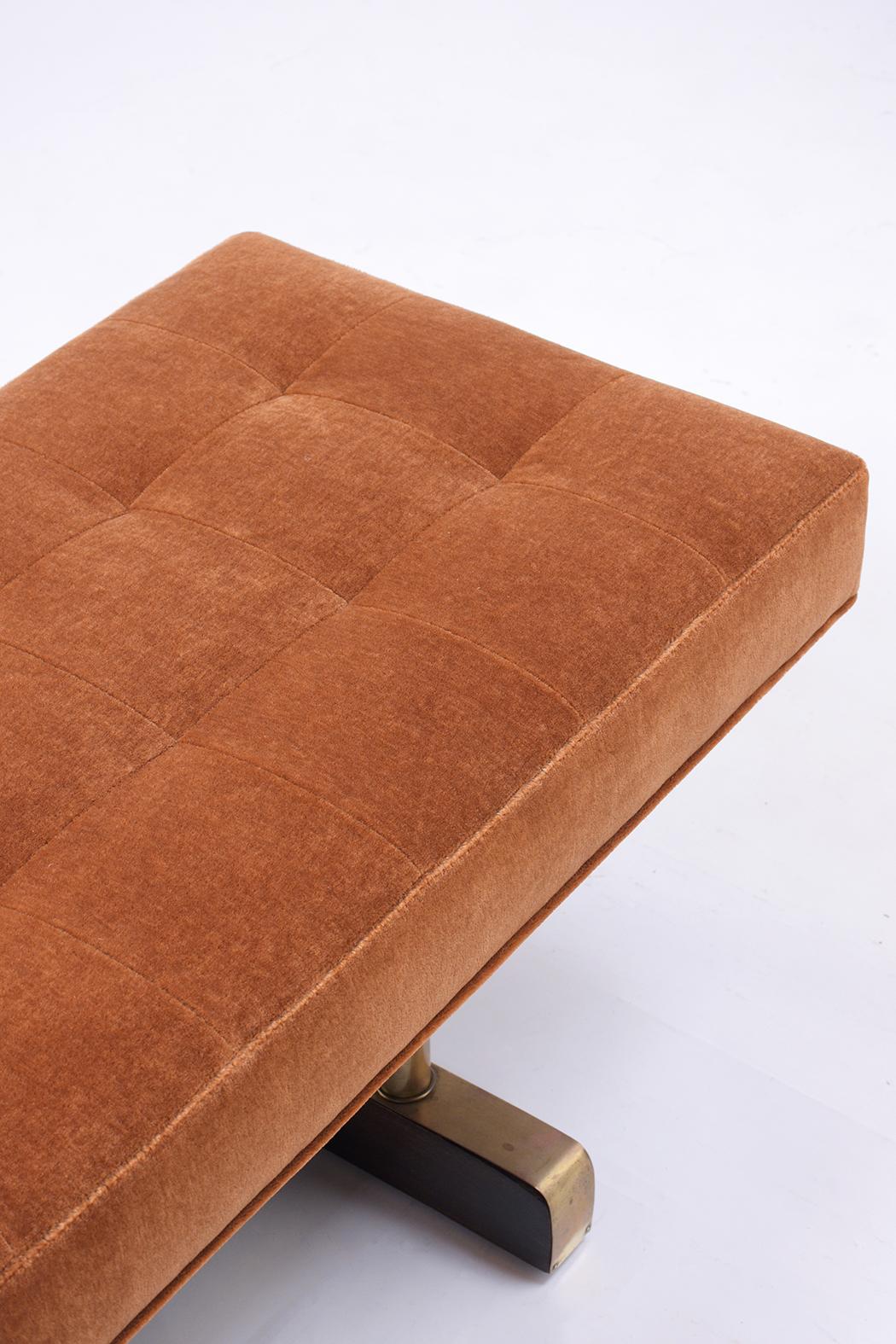 Modern Tufted Bench In Good Condition In Los Angeles, CA