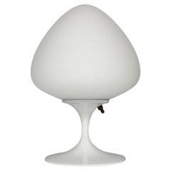 Lampe de chevet ou lampe de bureau The Moderns Tulip par Designline en blanc brillant