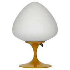 Lampe de table ou lampe de bureau moderne Tulip en jaune moutarde par Designline