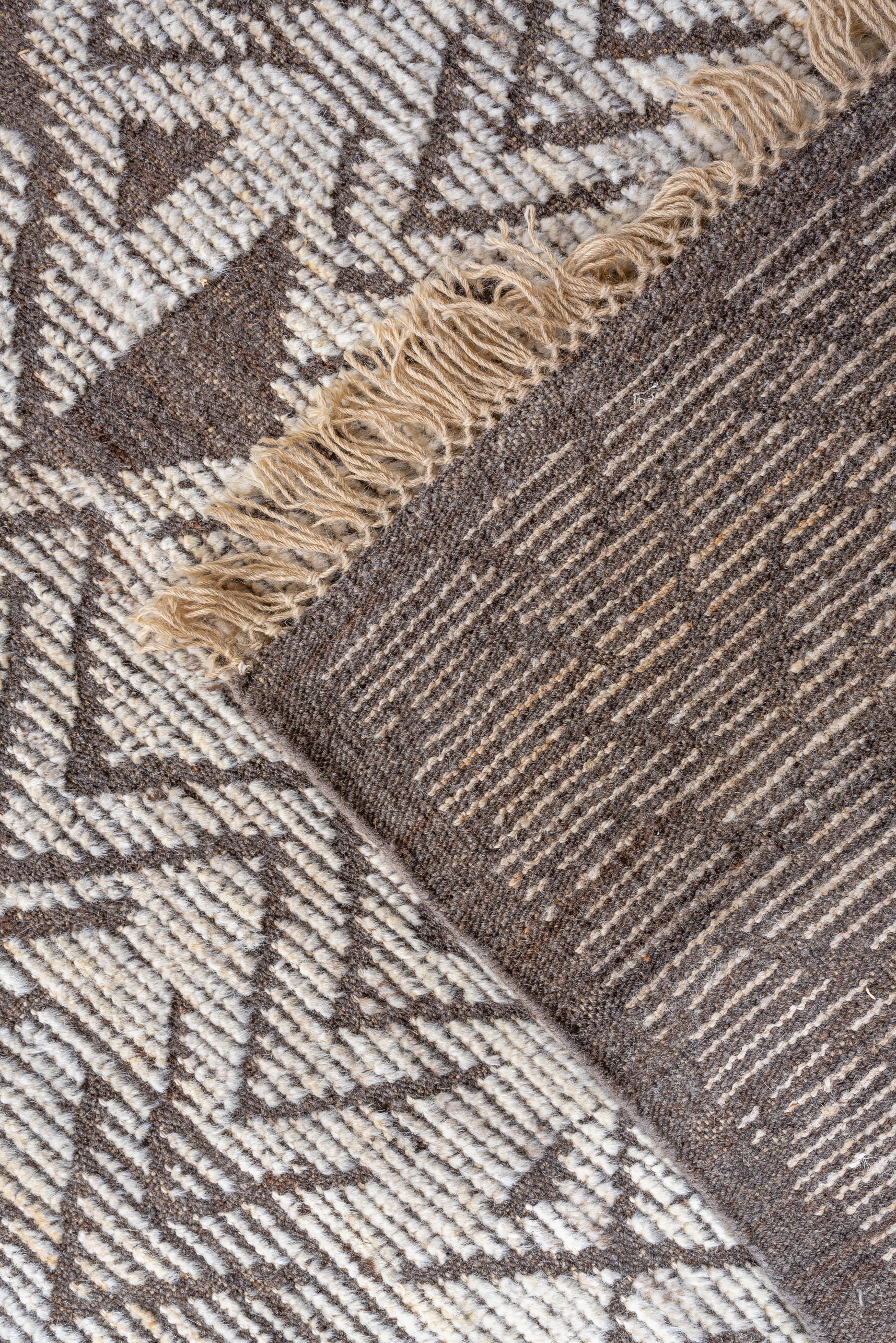 Wool Modern Tulu Indian Rug