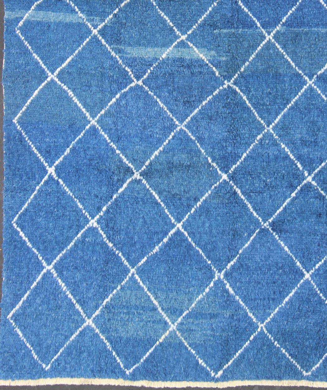 Turkish Modern Tulu-Moroccan Rug Rug with All-Over Lattice Design in Blue For Sale