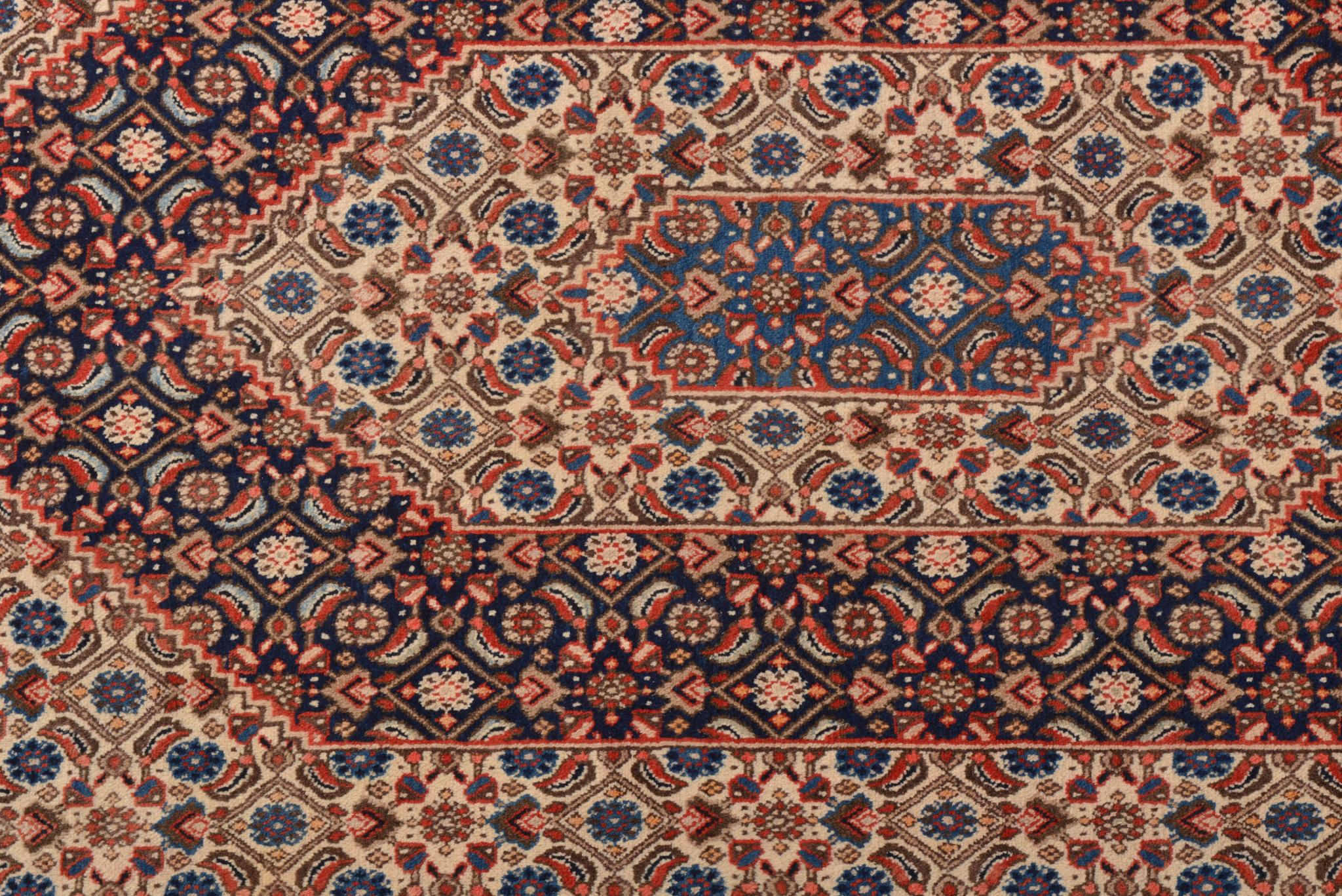 Modern Turkish Carpet In Excellent Condition For Sale In Alessandria, Piemonte