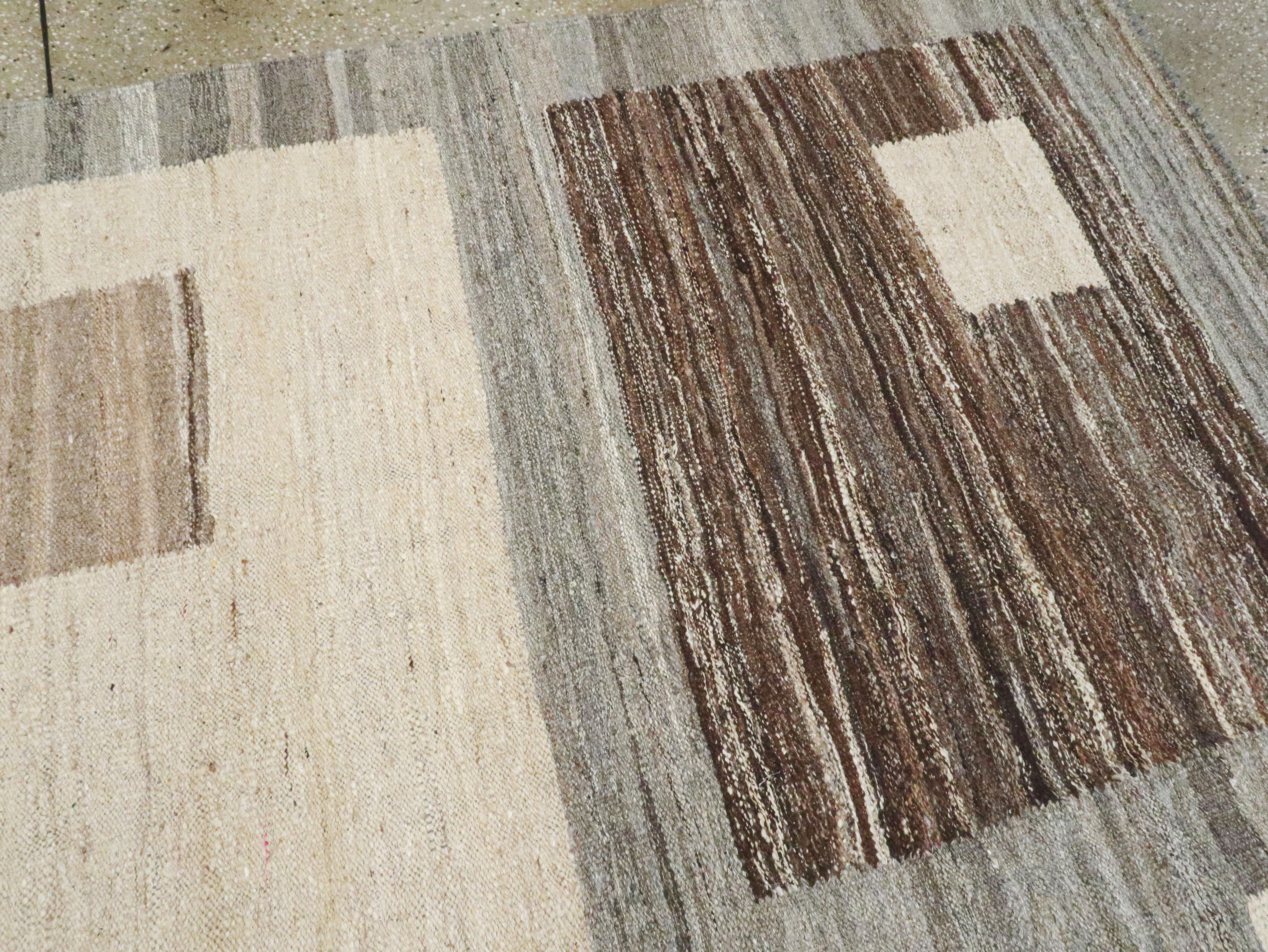 Modern Turkish Flat-Weave Carpet 3