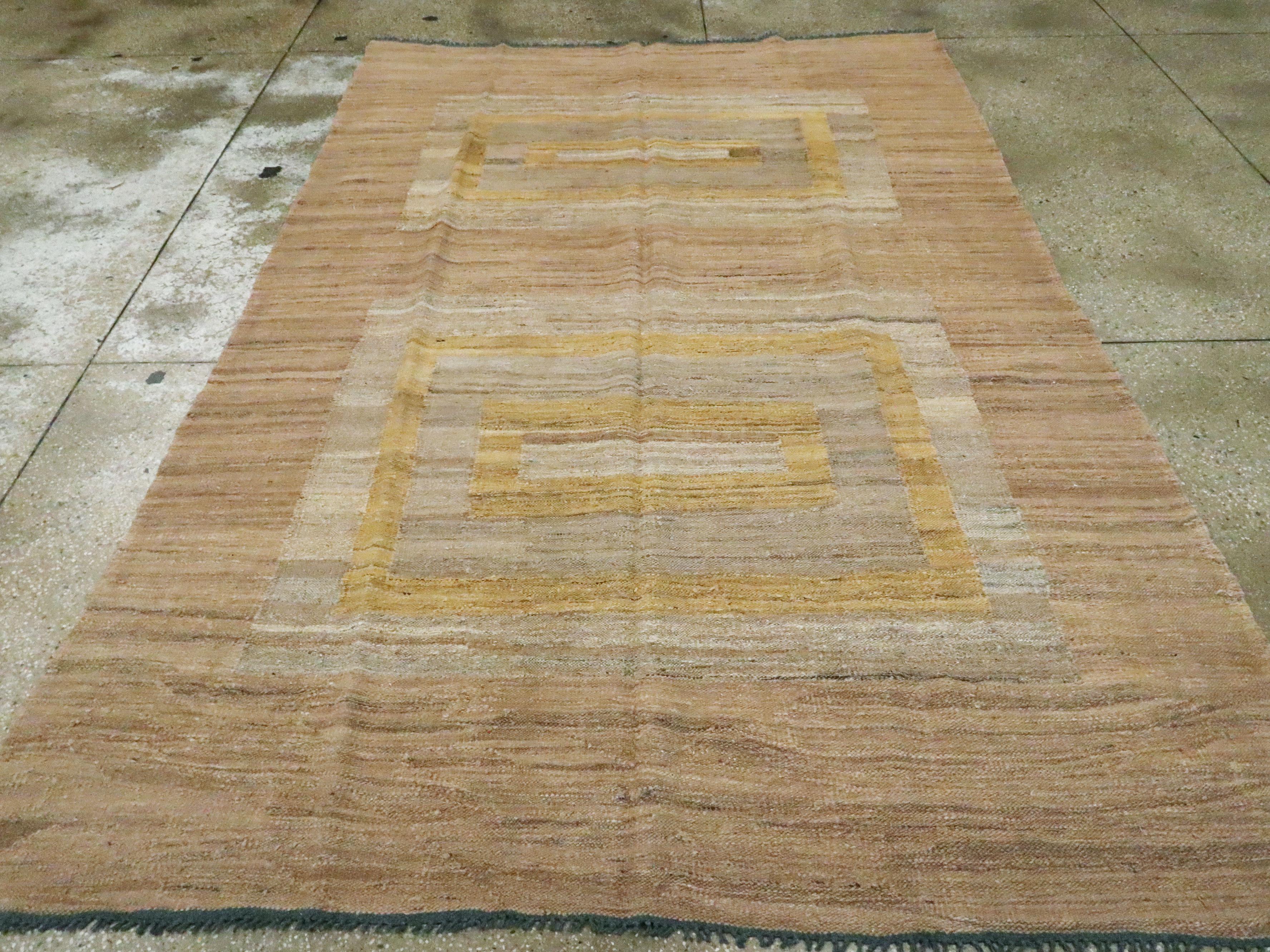 Modern Turkish Flat-Weave Kilim Rug In Excellent Condition In New York, NY
