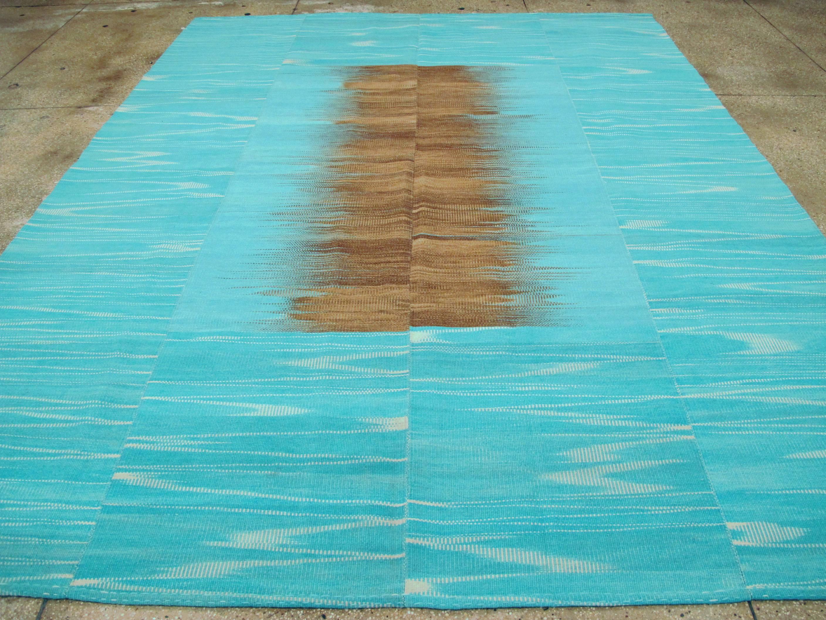Moderner türkischer Flachgewebe-Teppich im Zustand „Neu“ im Angebot in New York, NY