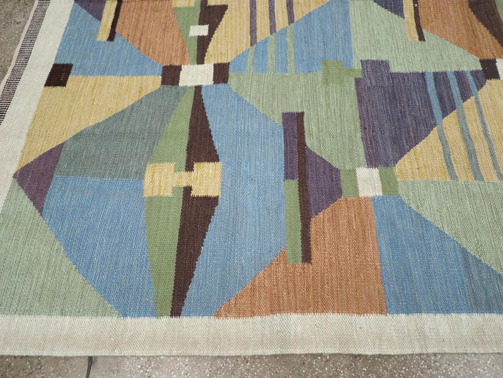Modern Turkish Flatweave Kilim Room Size Carpet In New Condition For Sale In New York, NY
