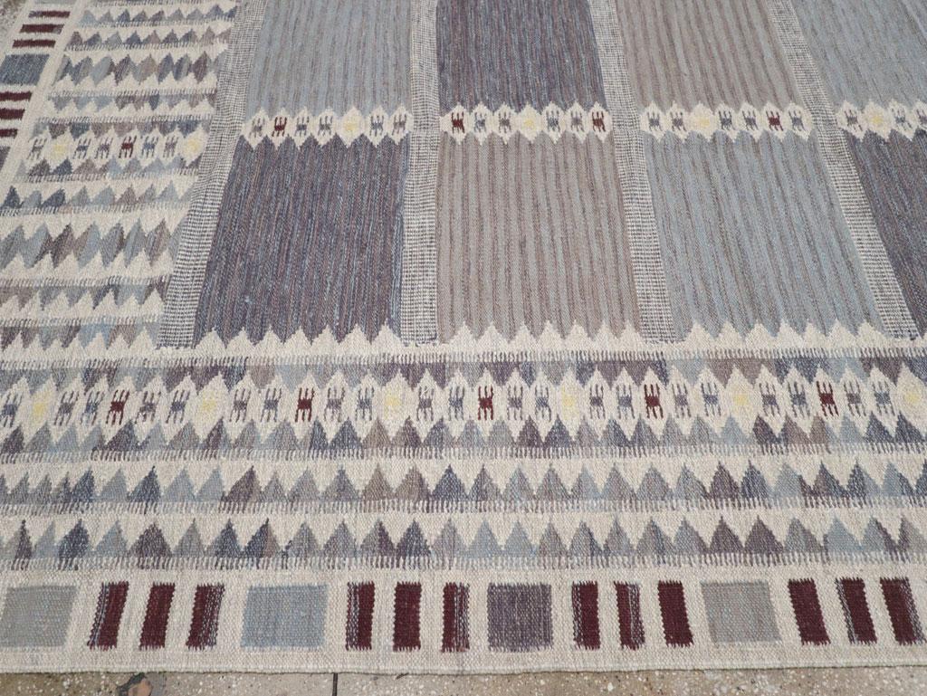 Alfombra Turca Moderna Kilim de Tejido Plano del Siglo XXI Tamaño de la Habitación en Excelente estado para la venta en New York, NY