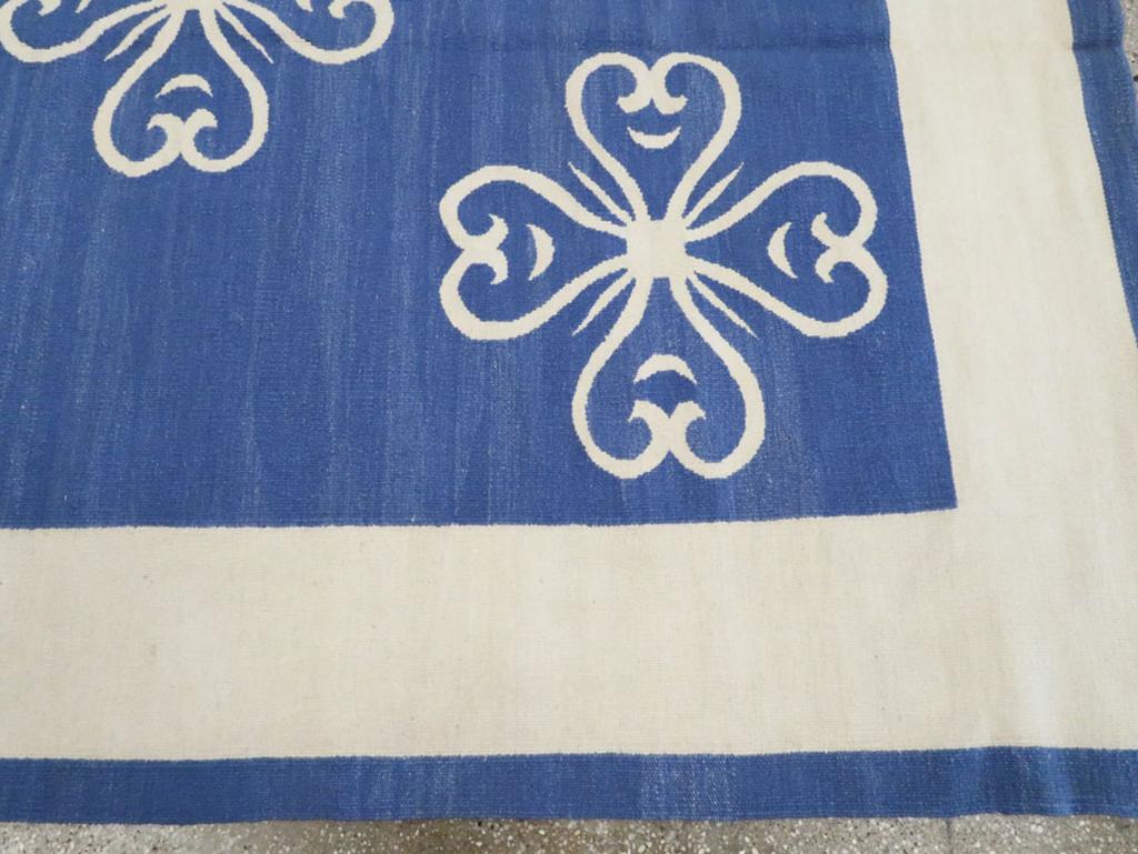 Alfombra turca moderna de tejido plano Kilim Tamaño de la habitación Siglo XXI y contemporáneo en venta