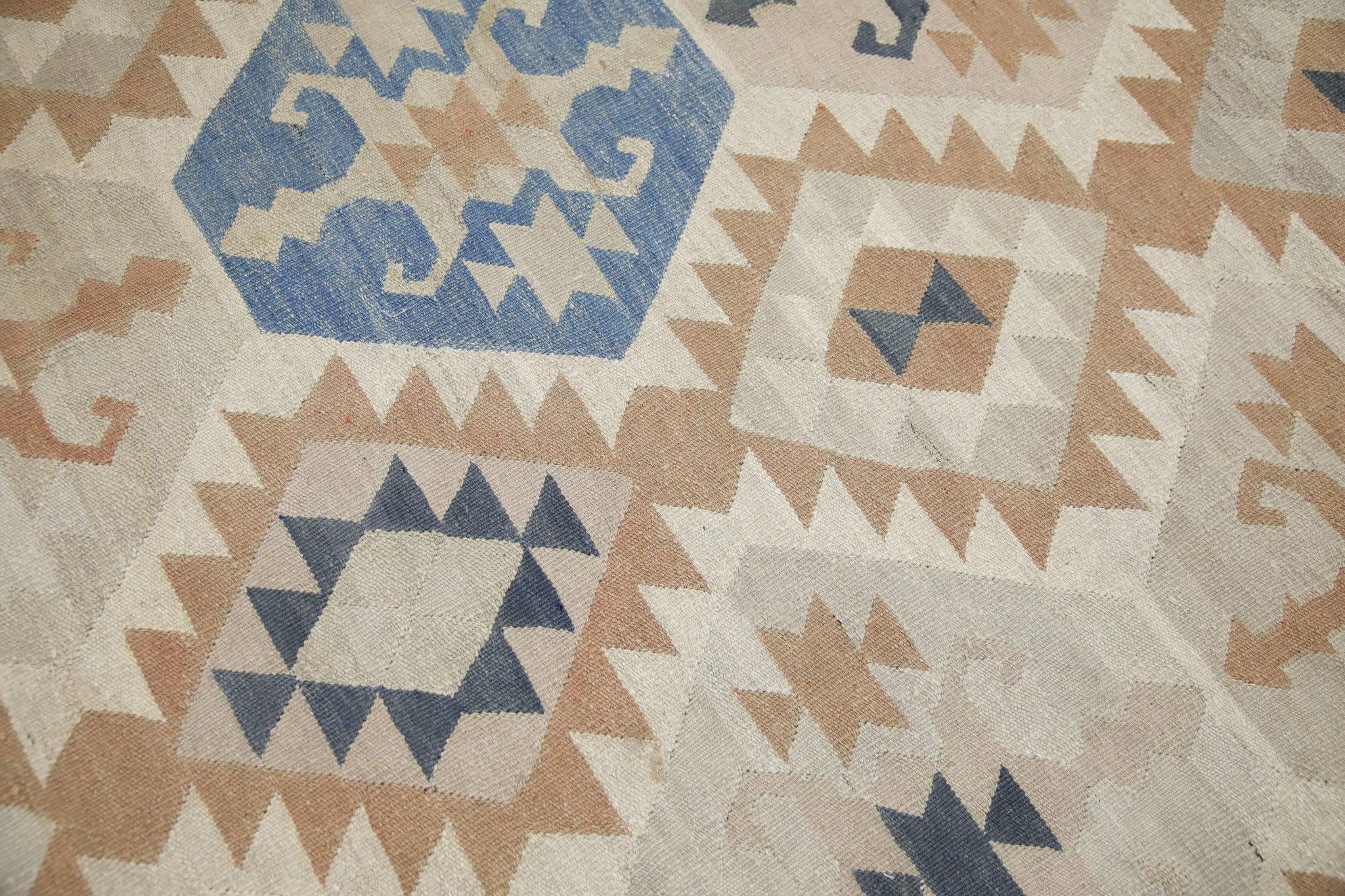 Moderner türkischer Flachgewebe-Kelim-Teppich in Orange und Blau mit geometrischem Design 8'2