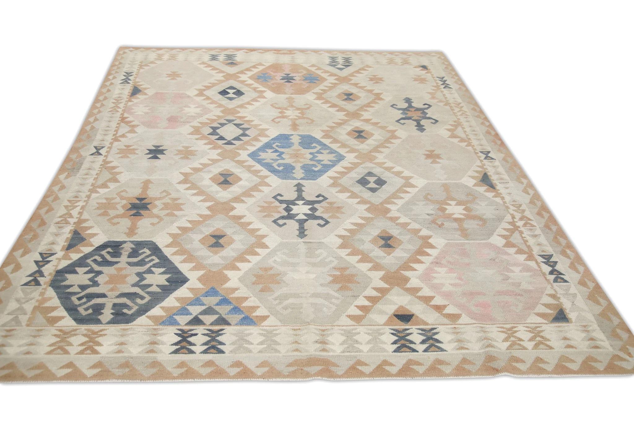 Moderner türkischer Flachgewebe-Kelim-Teppich in Orange und Blau mit geometrischem Design 8'2