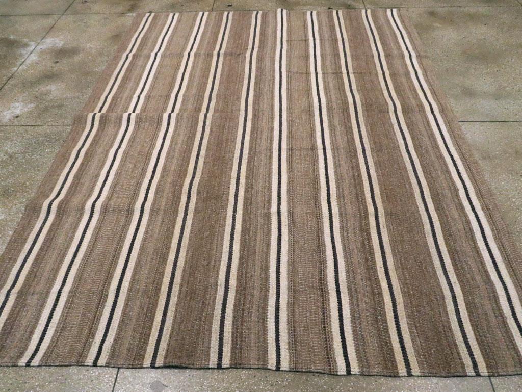 Modern Turkish Flatweave Kilim Small Room Size Carpet in Cream, Black, and Brown In New Condition For Sale In New York, NY