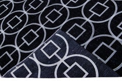 Moderner moderner türkischer handgefertigter Teppich aus schwarzer Wolle mit geometrischem Muster