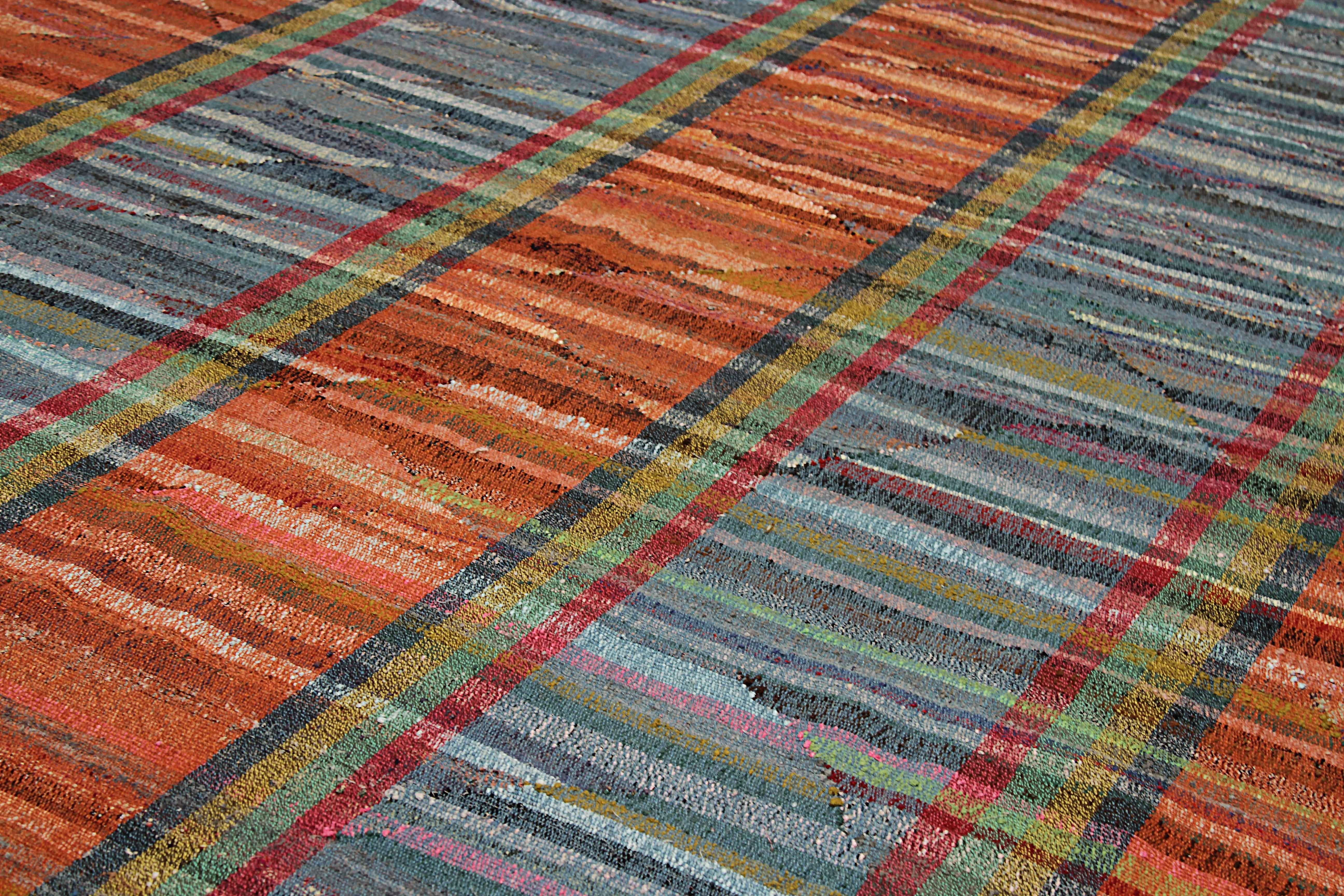 Modern Turkish Kilim Rug Made of Antique Wool with Colored Stripes In New Condition For Sale In Dallas, TX