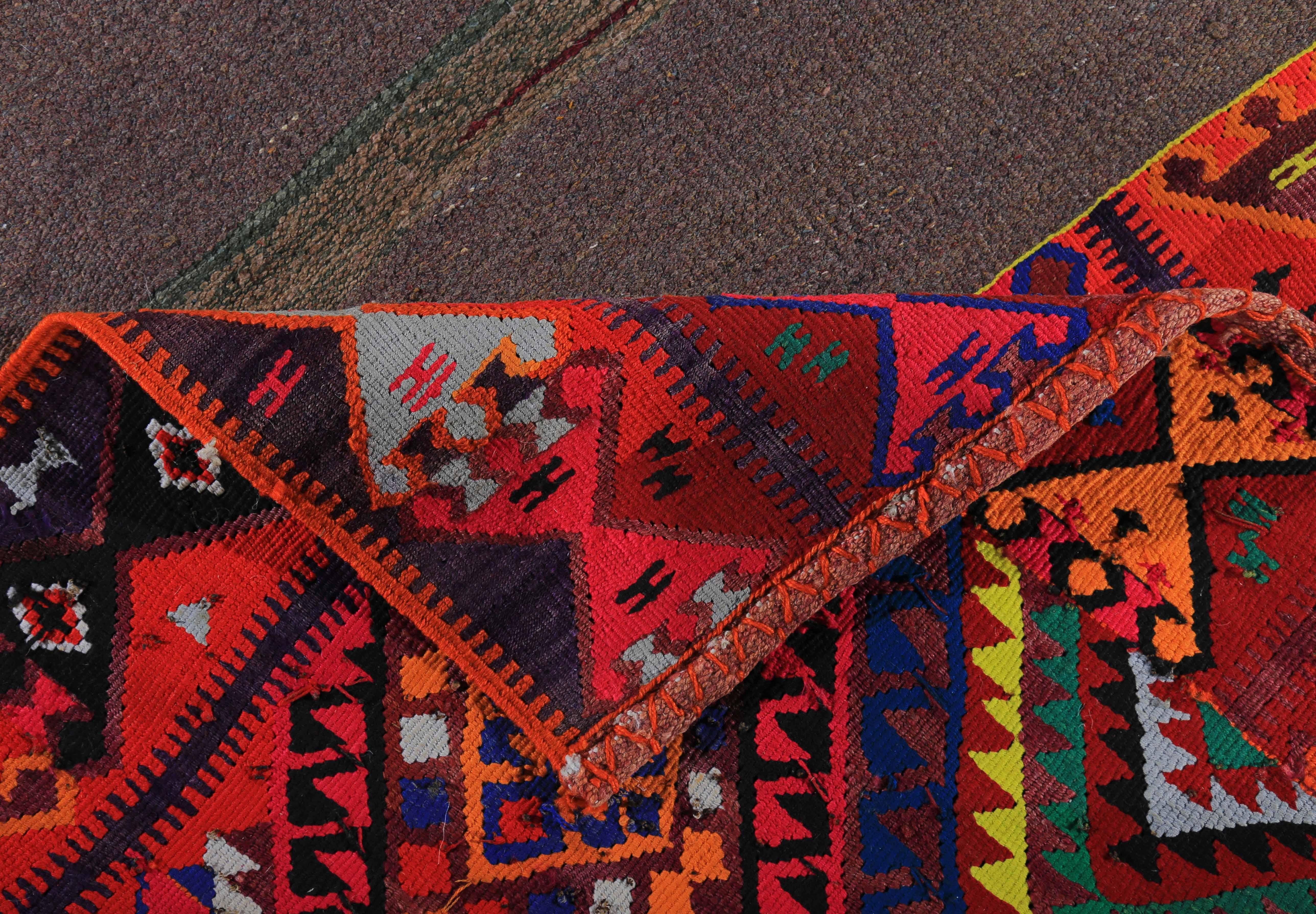 Modern Turkish Kilim Rug with Bright Colored Diamond Details In New Condition For Sale In Dallas, TX