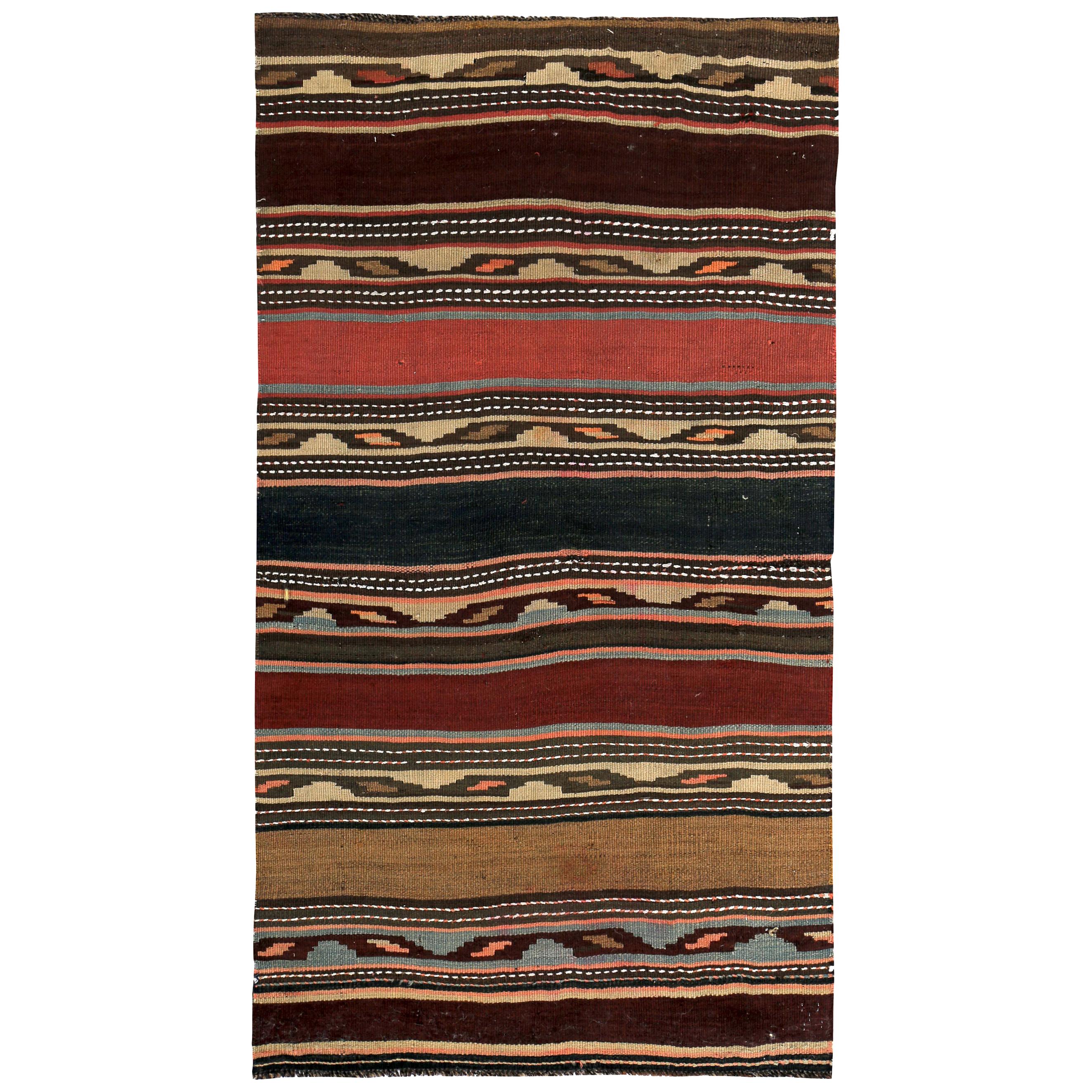 Tapis de Turquie moderne Kilim à rayures tribales marron, orange et beige en vente