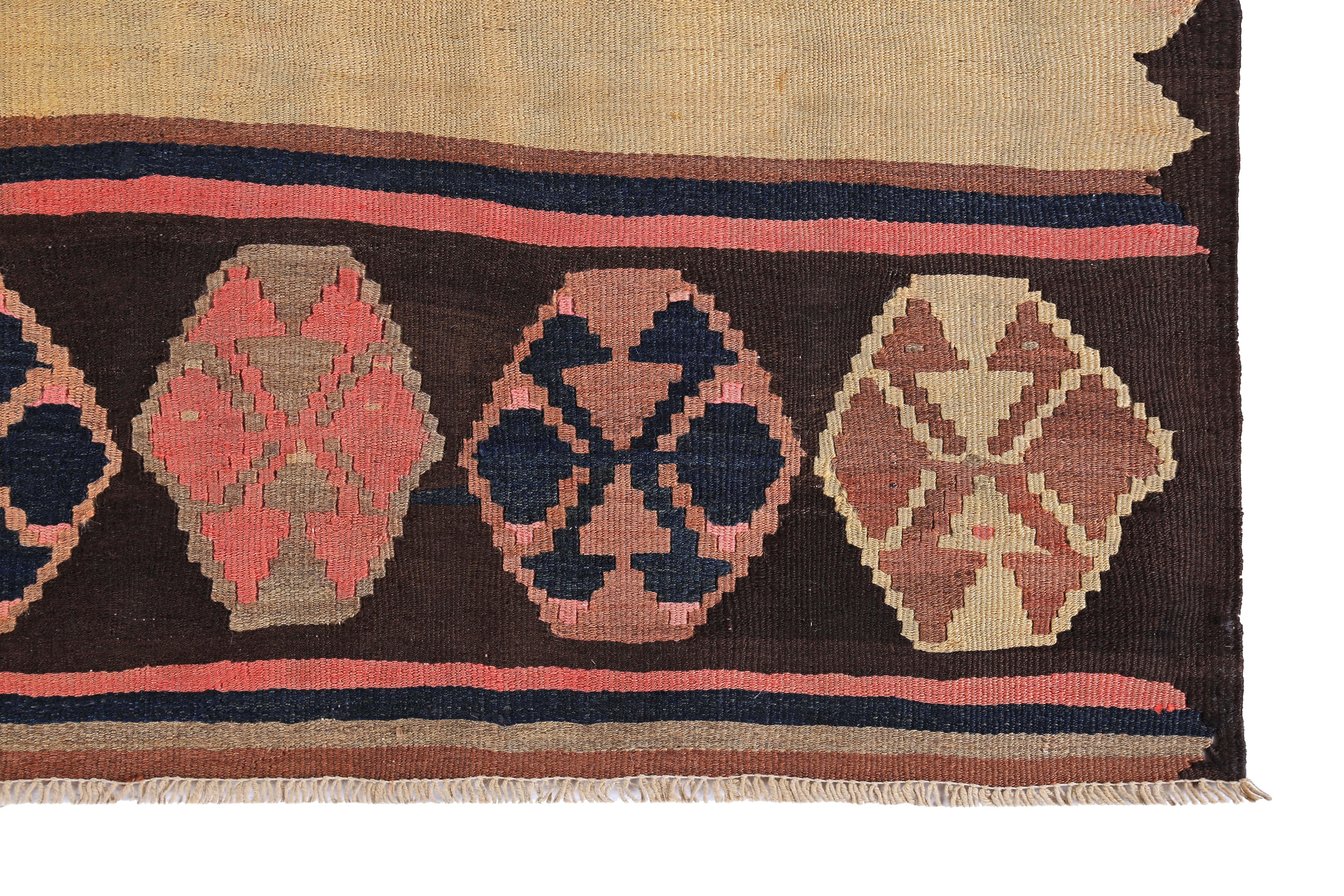 Tessuto a mano Tappeto turco moderno Rug & Kilim a strisce marroni, gialle e marine in vendita