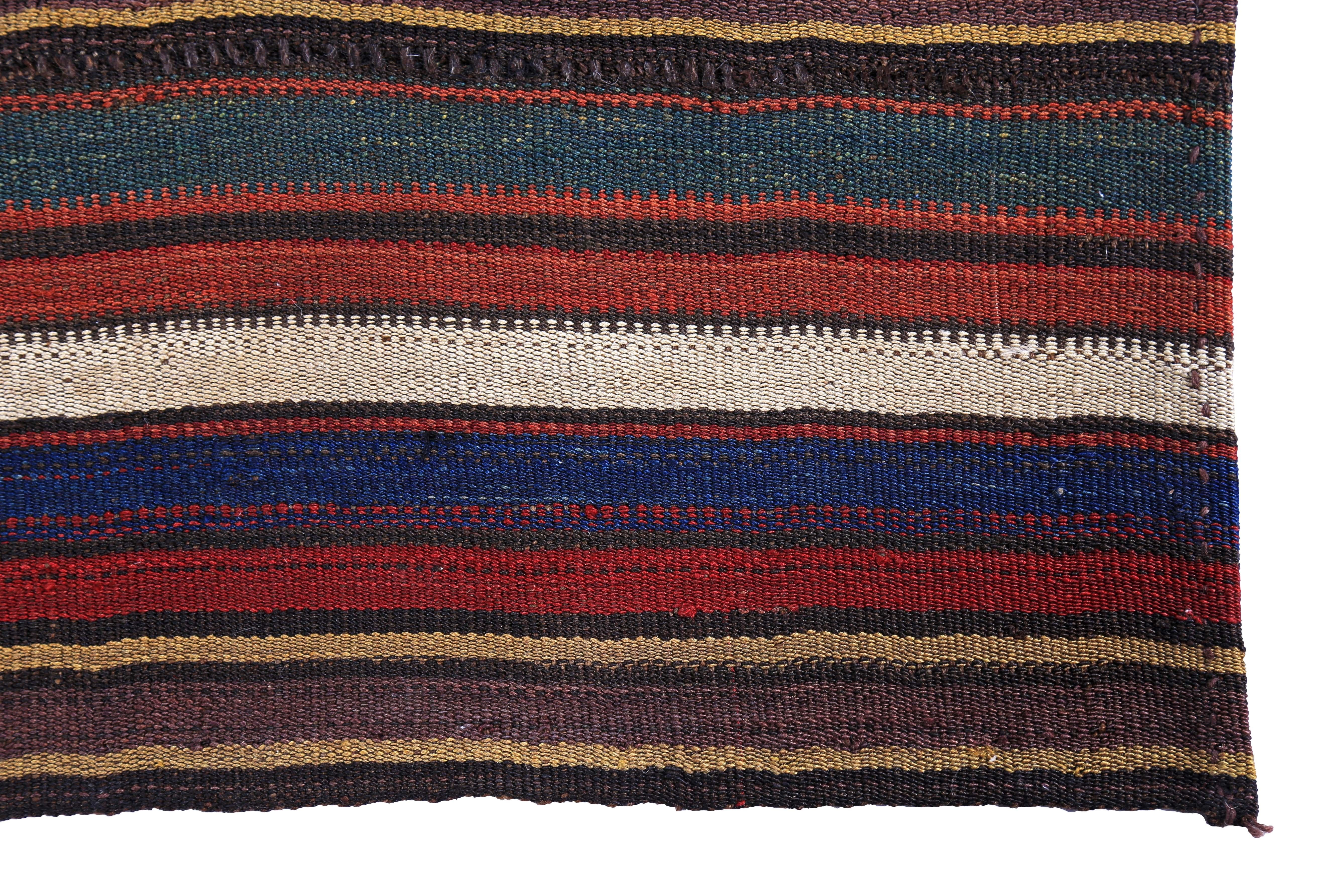 Turc Tapis de Turquie moderne Kilim à rayures rouges, bleues et beiges en vente