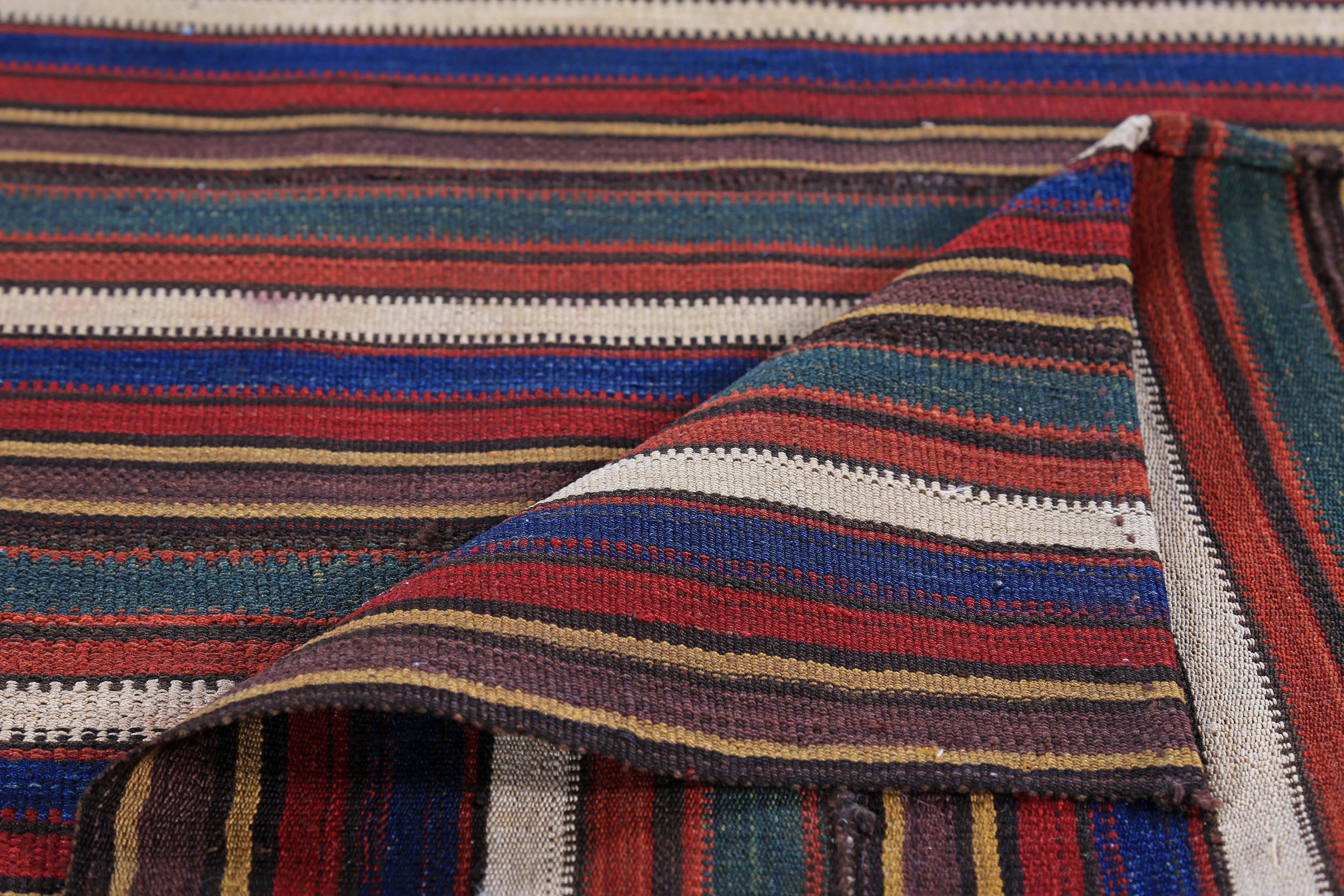 Tissé à la main Tapis de Turquie moderne Kilim à rayures rouges, bleues et beiges en vente