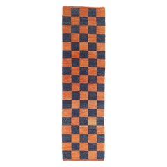 Tapis de couloir Kilim turc moderne avec motif de carreaux orange et bleu marine