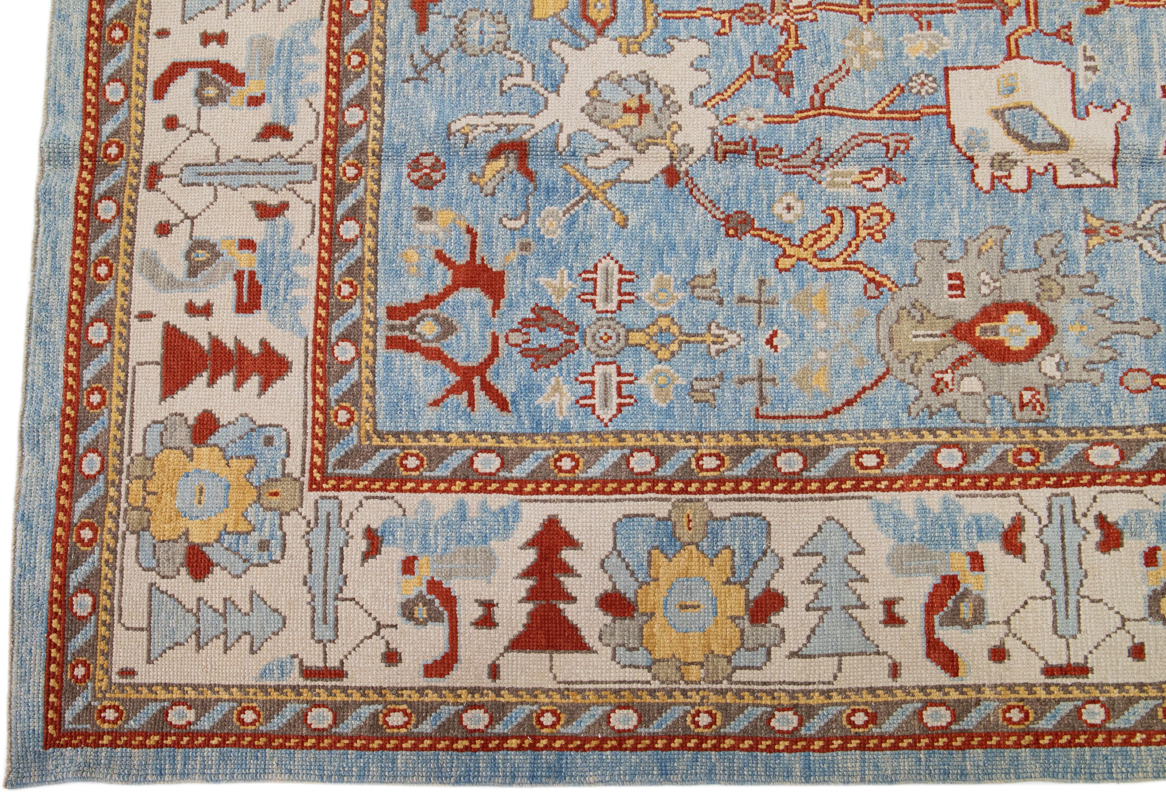 Trkisches Oushak der Moderne  Blauer handgefertigter Allover-Teppich aus Wolle mit Blumenmuster (Türkisch) im Angebot