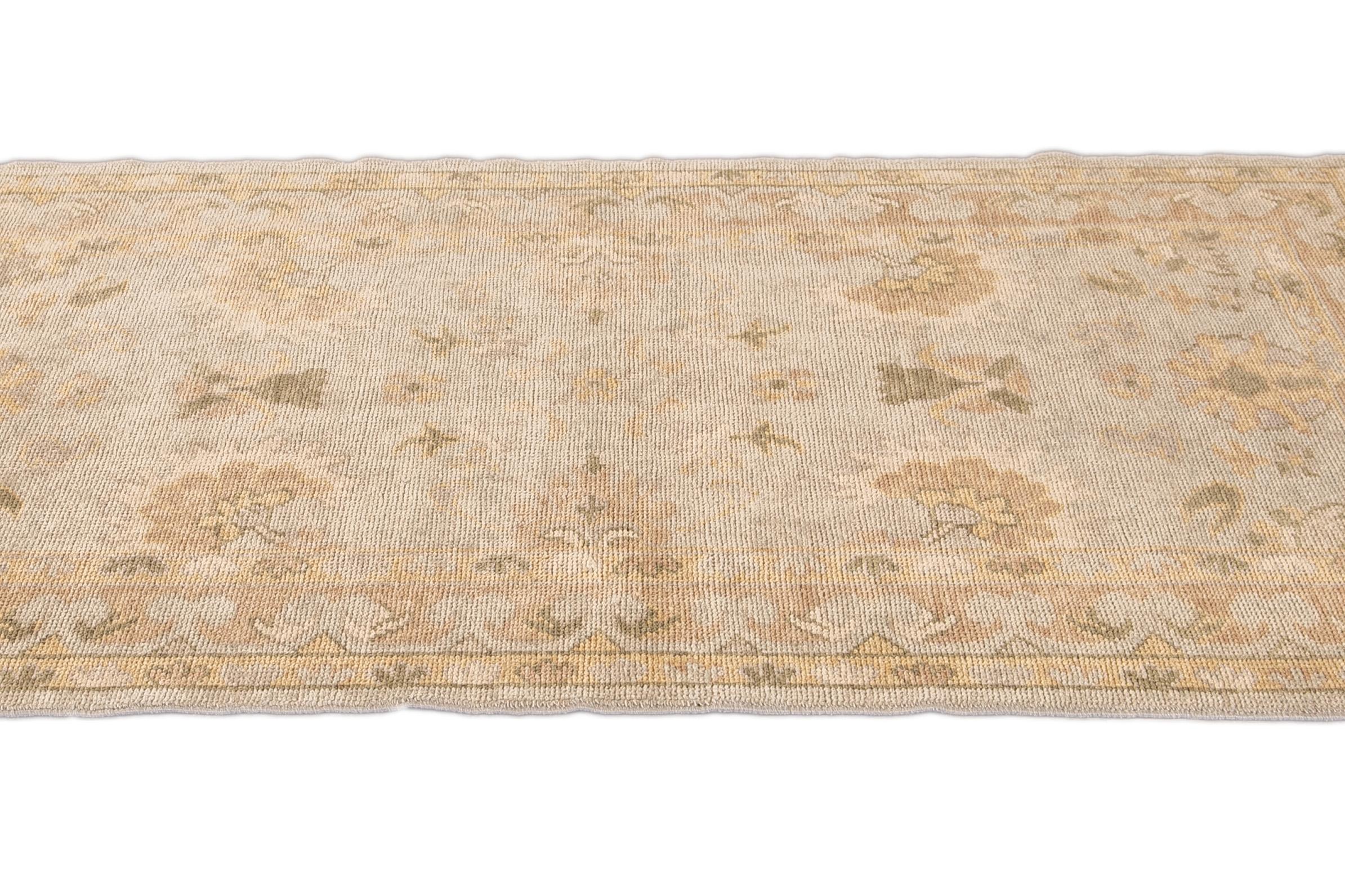 Modern Turkish Oushak Gray and Yellow Handmade Floral Wool Rug For Sale 2
