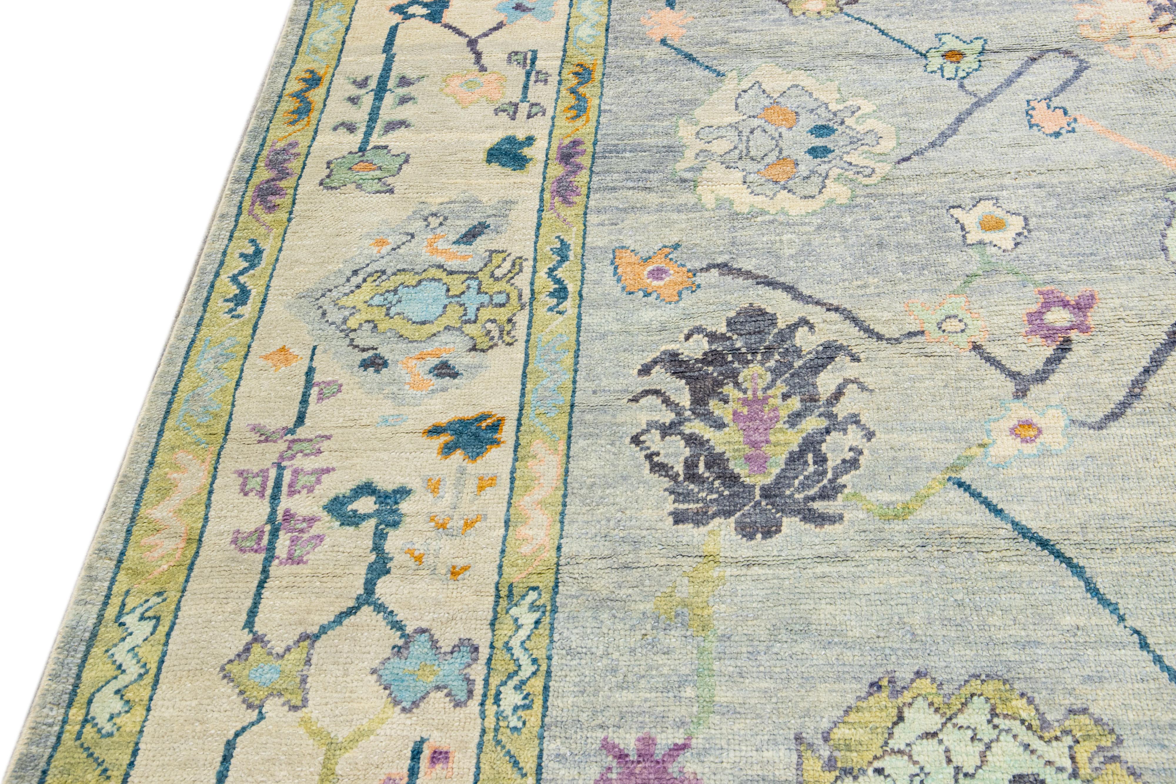 Modern Turkish Oushak Gray Handmade Floral Oversize Wool Rug In New Condition In Norwalk, CT