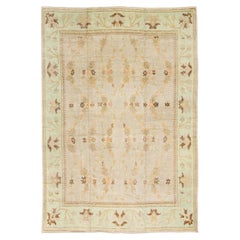 Moderner türkischer Oushak-Wollteppich mit Blumenmotiv, handgefertigt, Beige und Grün