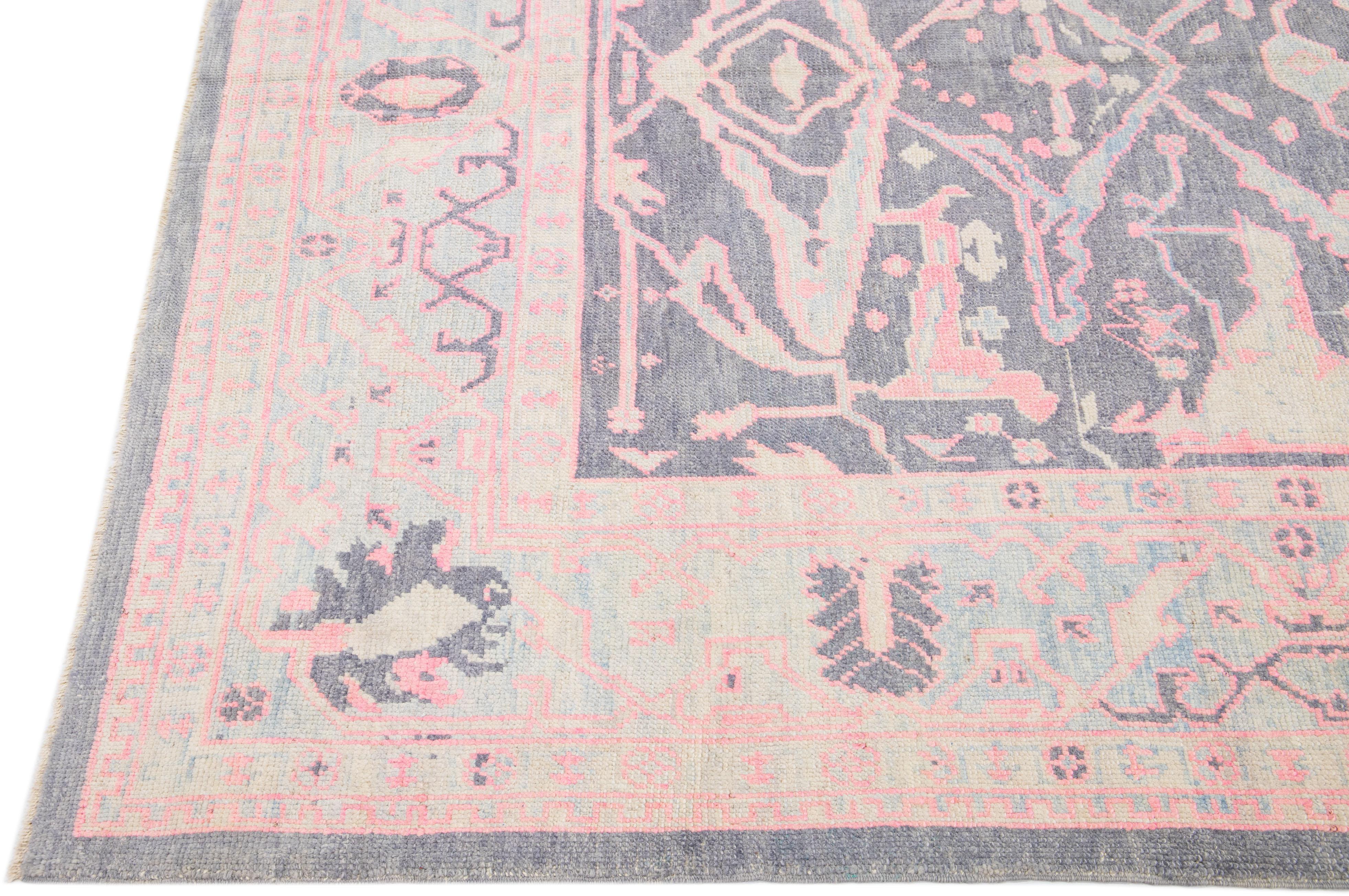 Modern Turkish Oushak Handmade Gray & Pink Wool Rug With Floral Design In New Condition For Sale In Norwalk, CT