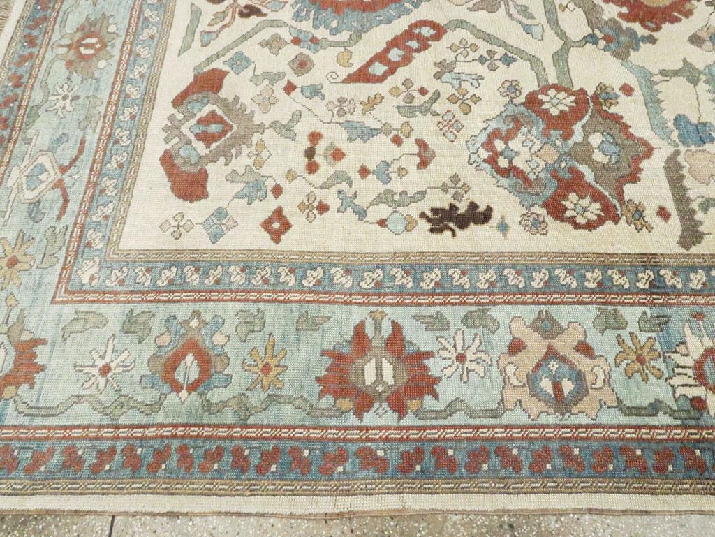 Moderner türkischer Oushak-Teppich in Zimmergröße (21. Jahrhundert und zeitgenössisch) im Angebot