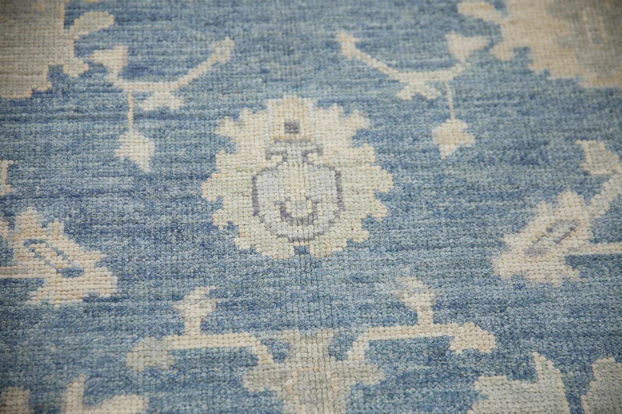 Alfombra Oushak Turca de Lana Tejida a Mano con Diseño Floral Azul 6'2