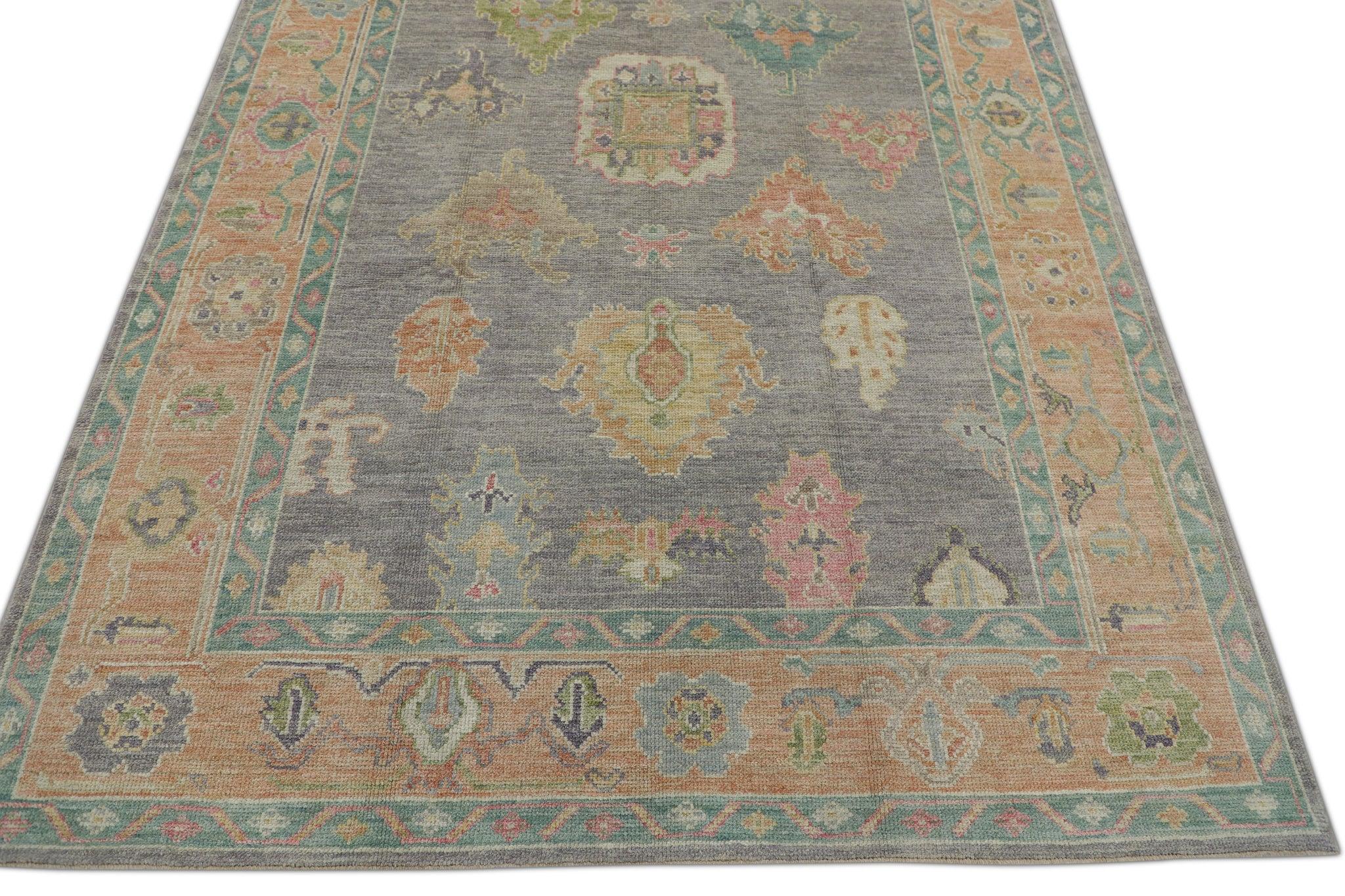 Lila Mehrfarbiger handgewebter türkischer Oushak-Teppich aus Wolle mit Blumenmuster 6'2