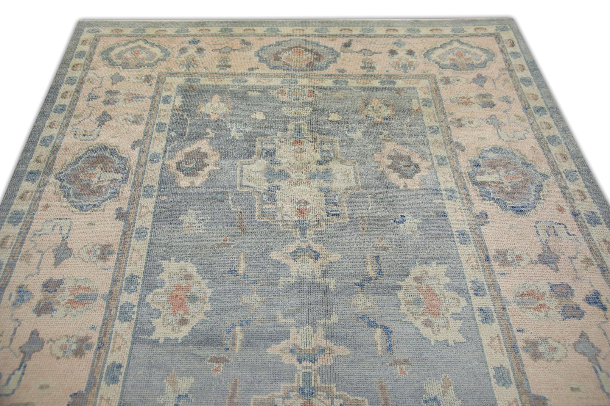 Handgewebter türkischer Oushak-Teppich aus Wolle in Rosa & Blau mit Blumenmuster 6'1